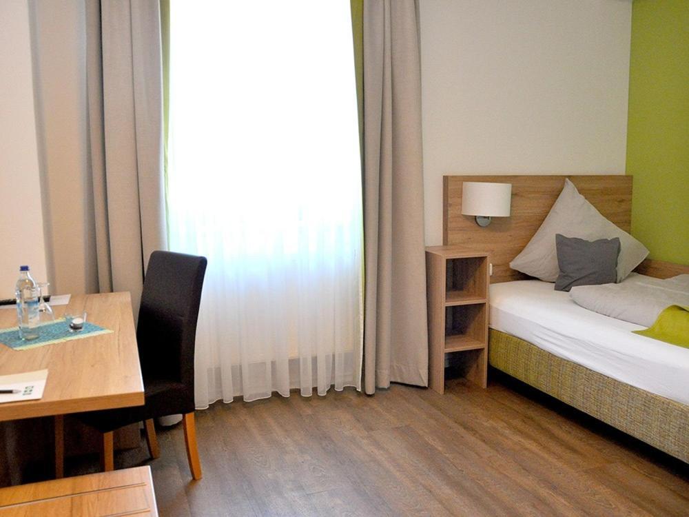 Landgasthaus Zur Linde Pleiskirchen Экстерьер фото