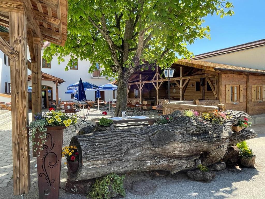 Landgasthaus Zur Linde Pleiskirchen Экстерьер фото
