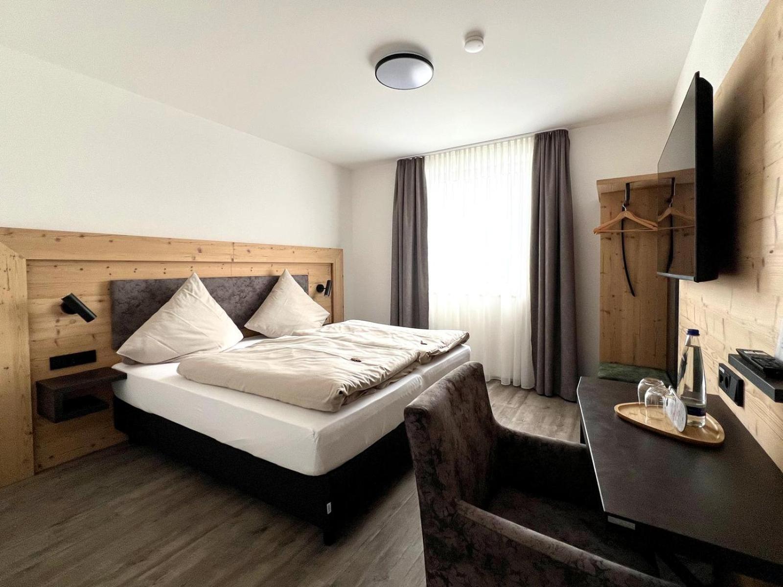 Landgasthaus Zur Linde Pleiskirchen Экстерьер фото